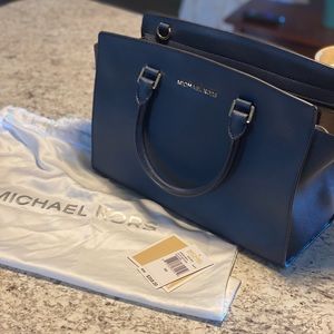 Michael Kors Handbag- great condition, navy blue